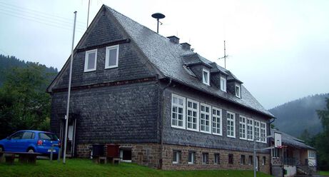 Ehemalige Schule und Bürgerhaus